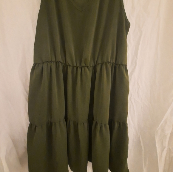 Stretchy lightweight, Green Dress. Sz Lg - Picture 1 of 3